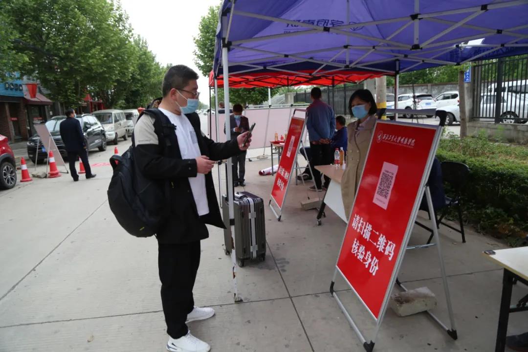 返校第一天 | 初夏的校園 終于等到你！