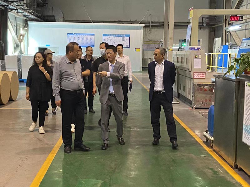 新疆金葉科技公司董事會、股東會、監(jiān)事會等系列會議成功召開