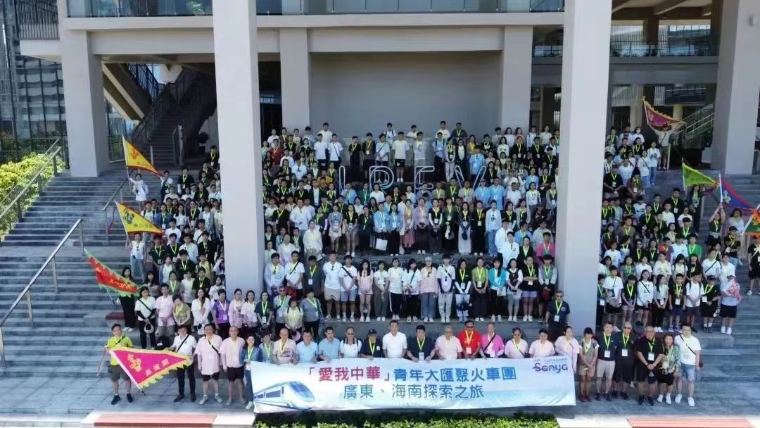 赤膽忠心強(qiáng)教育 同心共筑中國夢