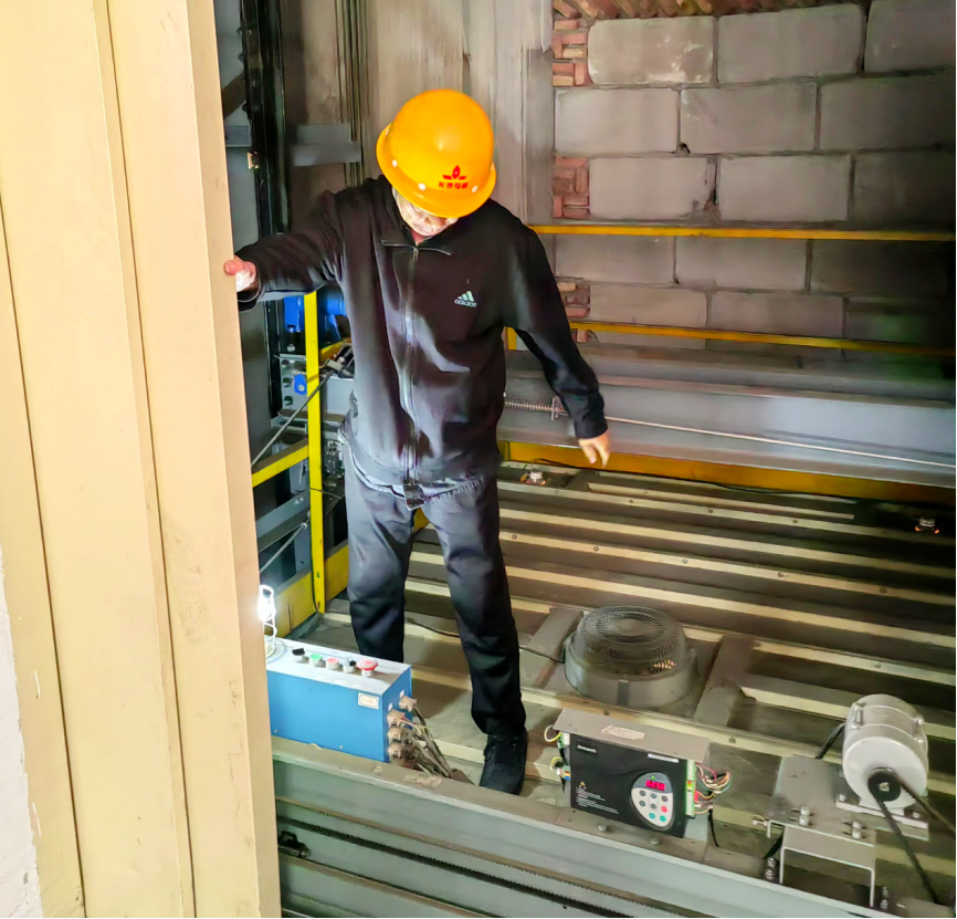 多項(xiàng)措施有效并舉 用實(shí)際行動(dòng)切實(shí)筑牢企業(yè)安全生產(chǎn)防線(xiàn) 金葉科教集團(tuán)深入開(kāi)展2024年安全管理專(zhuān)項(xiàng)行動(dòng)之煙配產(chǎn)業(yè)篇