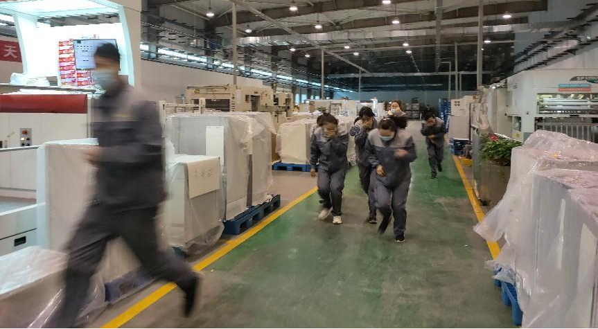 多項(xiàng)措施有效并舉 用實(shí)際行動(dòng)切實(shí)筑牢企業(yè)安全生產(chǎn)防線(xiàn) 金葉科教集團(tuán)深入開(kāi)展2024年安全管理專(zhuān)項(xiàng)行動(dòng)之煙配產(chǎn)業(yè)篇